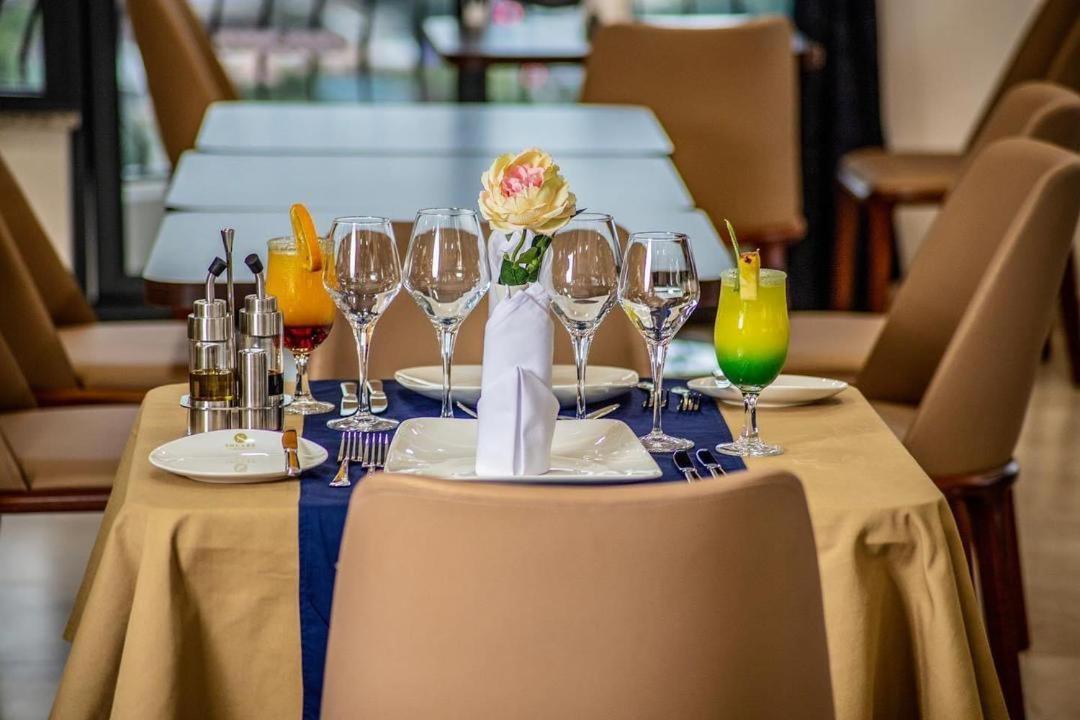 Souare Premium Hotel 코나크리 외부 사진